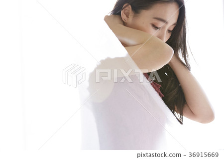 打扮的女人 36915669