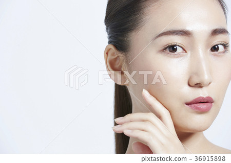 Beautiful woman beauty portrait Beautiful woman beauty portrait 36915898