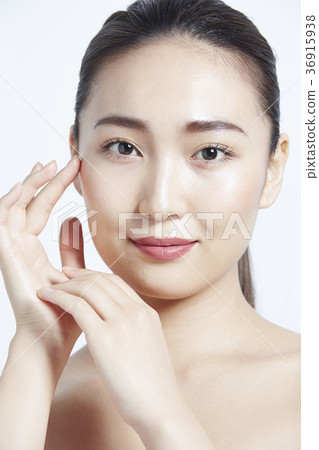 Beautiful woman beauty portrait Beautiful woman beauty portrait 36915938