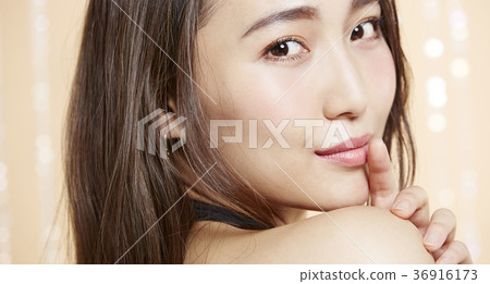 美麗的女人美容肖像 36916173