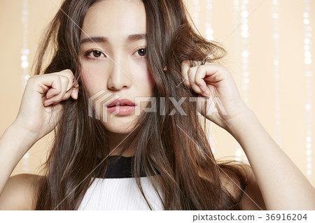 Beautiful woman beauty portrait Beautiful woman beauty portrait 36916204