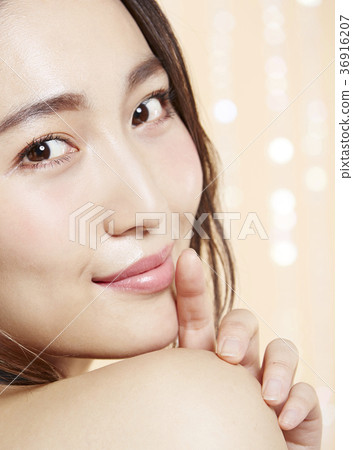 美麗的女人美容肖像 36916207