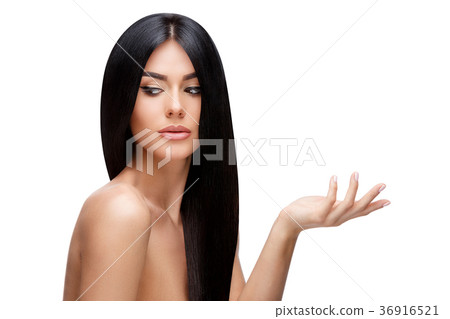 Beautiful Young Woman with Clean healthy hair 36916521