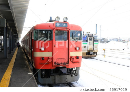 Series 711 train S-116 formation Series 711 train S-116 formation 36917029