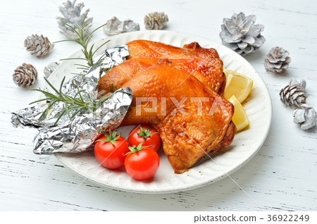 Christmas Eve roast chicken (roast leg) dinner image. Christmas Eve roast chicken (roast leg) dinner image. 36922249