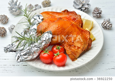 Christmas Eve roast chicken (roast leg) dinner image. Christmas Eve roast chicken (roast leg) dinner image. 36922250
