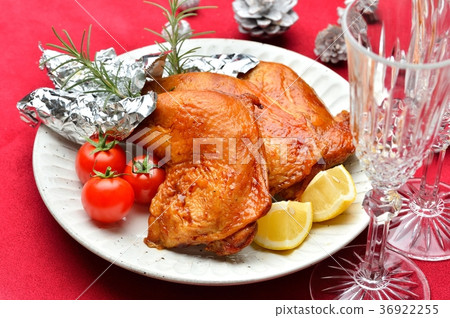 Christmas Eve roast chicken (roast leg) dinner image. 36922255