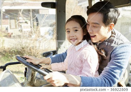 爸爸,女兒,家庭,農村,韓國 爸爸,女兒,家庭,農村,韓國 36922809