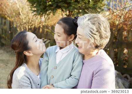 祖母,媽媽,孫女,女兒,韓國 祖母,媽媽,孫女,女兒,韓國 36923013