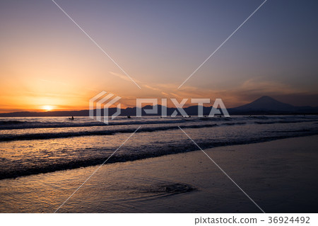 Suganuma coast Mt. Fuji sunset sun surfer Suganuma coast Mt. Fuji sunset sun surfer 36924492