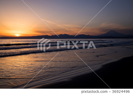 Suganuma coast Mt. Fuji sunset sun surfer Suganuma coast Mt. Fuji sunset sun surfer 36924496