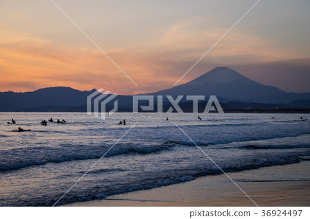 Suganuma coast Mt. Fuji sunset sun surfer Suganuma coast Mt. Fuji sunset sun surfer 36924497