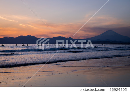 Suganuma coast Mt. Fuji sunset sun surfer 36924505