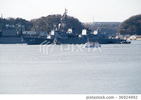 橫須賀自衛船和遊船 橫須賀自衛船和遊船 36924992