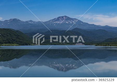 Hokkaido, summer, Daisetsuzan and reflection 36925229