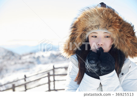 Woman, winter, snow, Mt. 36925513