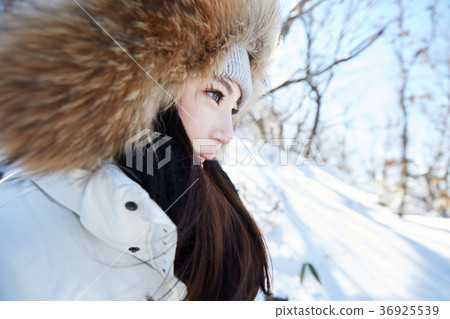 Woman, winter, snow, Mt. 36925539
