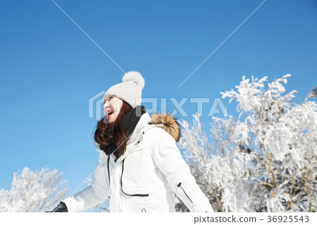 Woman, winter, snow, Mt. 36925543