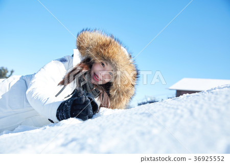 Woman, winter, snow, Mt. 36925552