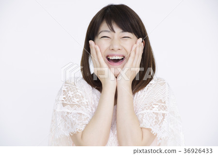 Young lady's portrait Young lady's portrait 36926433