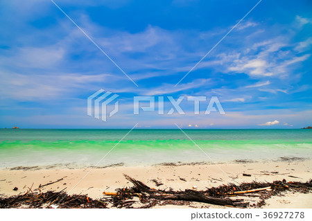 sea and blue sky sea and blue sky 36927278