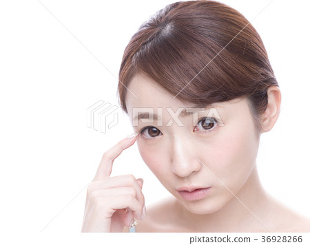 指著臀部的女人 36928266