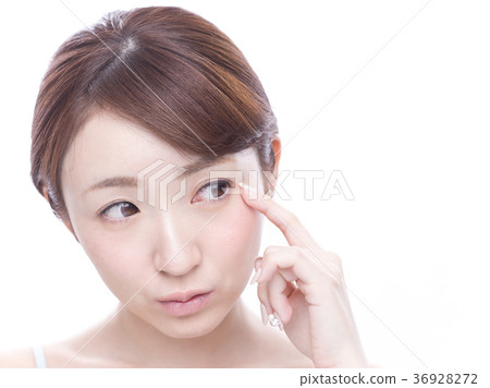 Woman pointing at the buttocks Woman pointing at the buttocks 36928272