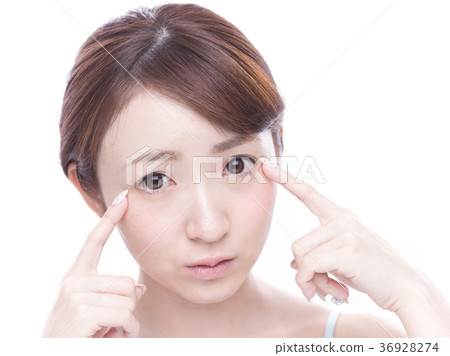 指著臀部的女人 指著臀部的女人 36928274