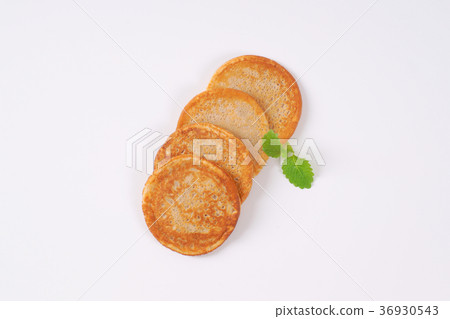 small tasty pancakes 36930543