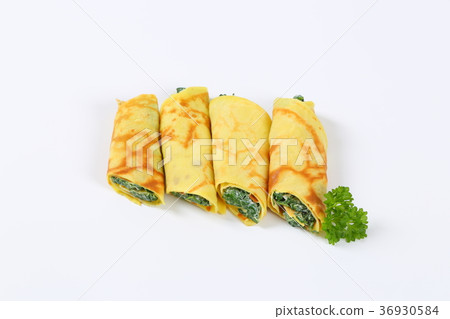 Spinach and Ricotta Crepes 36930584