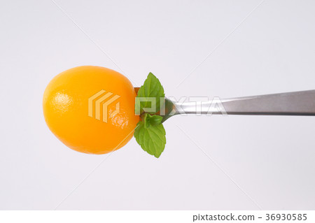 half of peeled peach 36930585