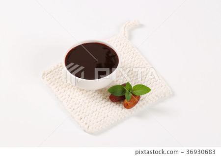 date syrup with dates 36930683