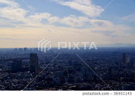 High-rise apartment group of Ebisu-Musashi Kosugi of Tokyo in the late afternoon of Shisatsu December 2017 High-rise apartment group of Ebisu-Musashi Kosugi of Tokyo in the late afternoon of Shisatsu December 2017 36931143