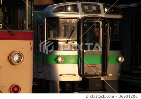 Series 721 trains receiving the sunset ... and 711 series trains Series 721 trains receiving the sunset ... and 711 series trains 36931206