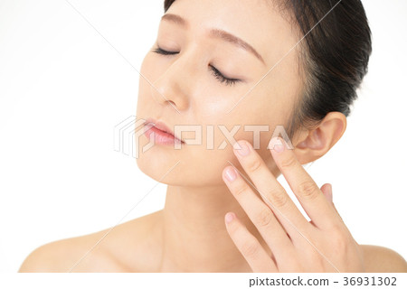 Women who care about your skin 36931302