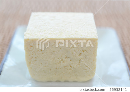 新鮮的豆腐 新鮮的豆腐 36932141