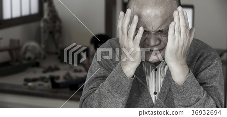 Grandchild tired senior 36932694