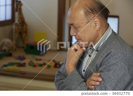 Grandchild tired senior 36932770