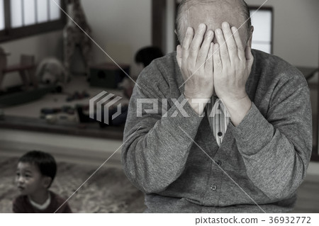 Grandchild tired senior 36932772