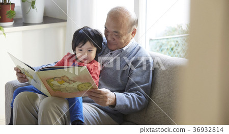 Senior playing with grandson 36932814