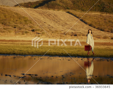 流浪的女人 流浪的女人 36933645