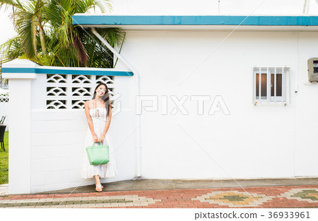 Women traveling in Okinawa Women traveling in Okinawa 36933961