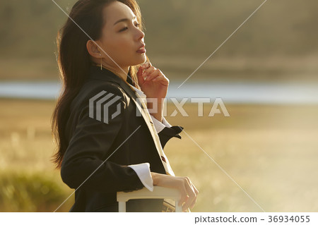 Business woman 36934055