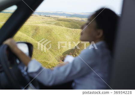 商務旅行駕駛職業女性 商務旅行駕駛職業女性 36934228