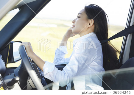 商務旅行駕駛職業女性 36934245