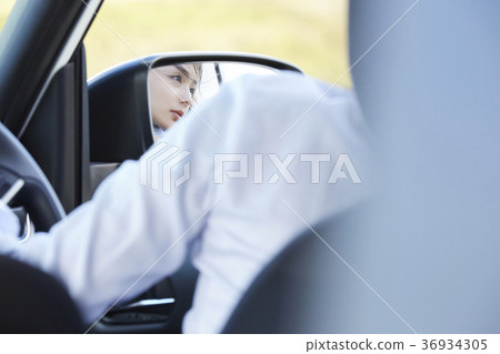商務旅行駕駛職業女性 36934305