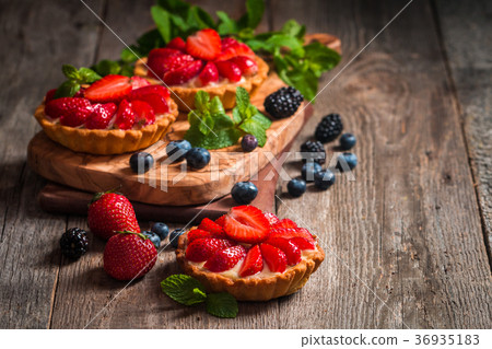 Fresh homemade berrie tarts 36935183