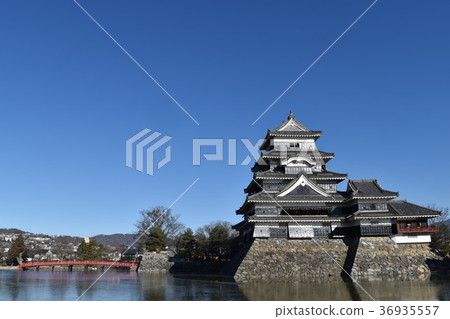 Matsumoto Castle Winter clear 36935557