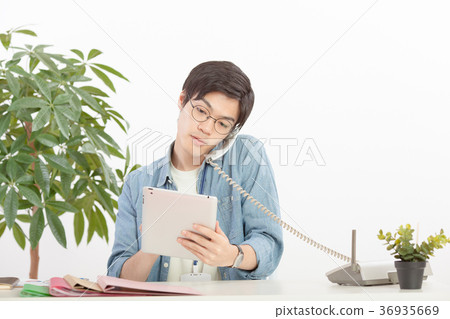 Male nomad worker 36935669