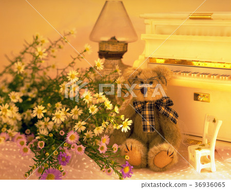 Studio shot, bauble, creative, design, card, flower, petal, flowering, festival, floral, special 36936065